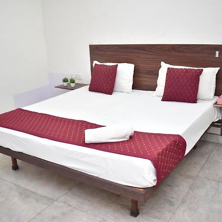 Hotel Dream Inn Anand Vihar Couple Friendly Near Railway Station New Delhi Buitenkant foto