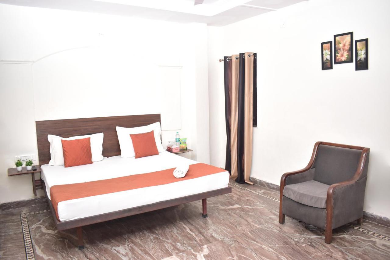 Hotel Dream Inn Anand Vihar Couple Friendly Near Railway Station New Delhi Buitenkant foto